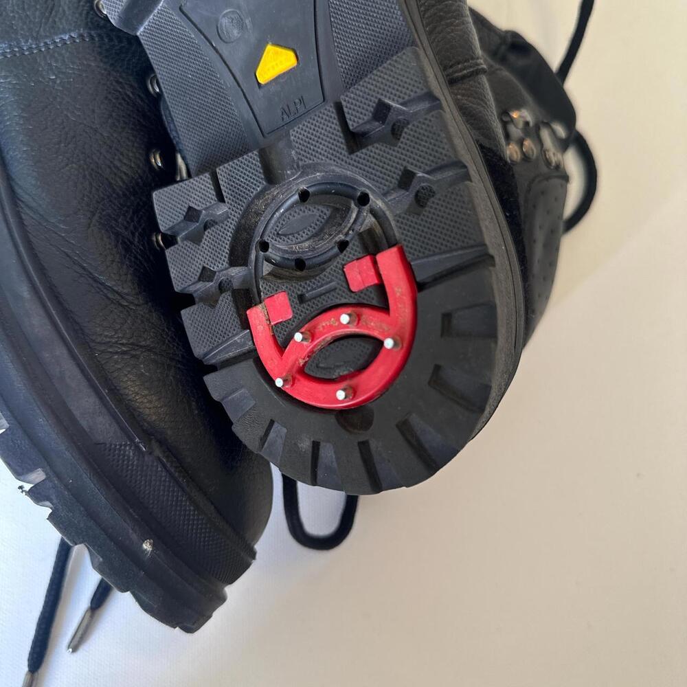 Send Us An Offer D115 - image 8